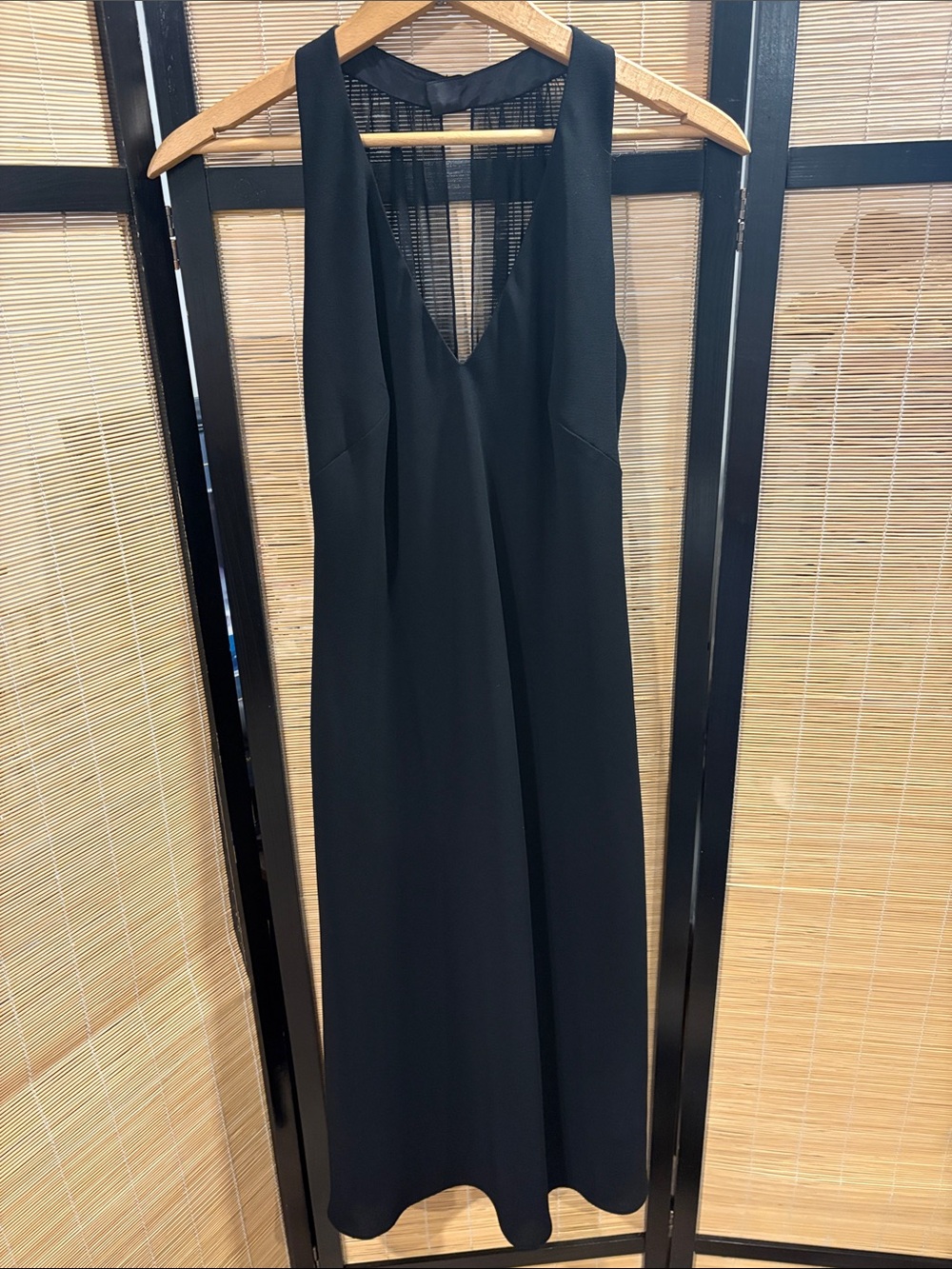 Jones New York Black V-Neck Midi Dress